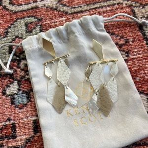 KENDRA SCOTT Dangle Earrings
